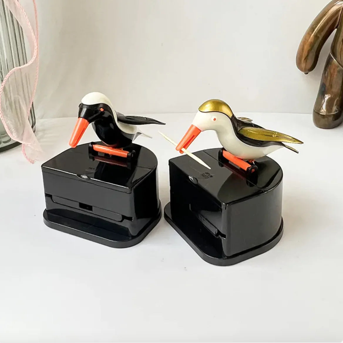 Household Push-Type Bird Automatic Pop-up Toothpick Box