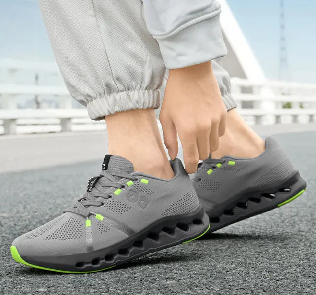 Men’s High-Top Hiking Shoes